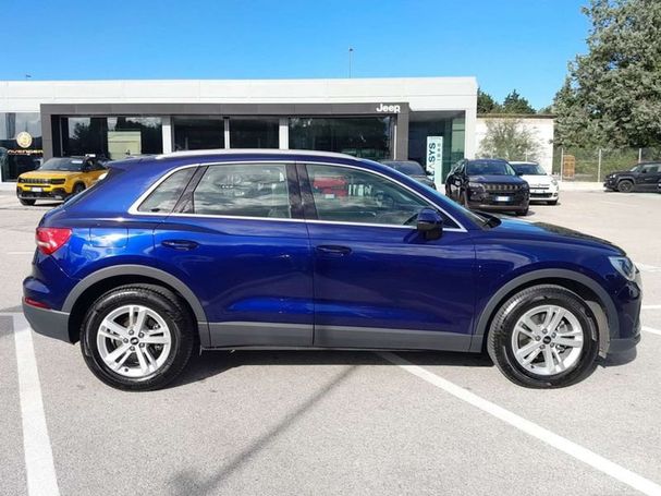 Audi Q3 35 TDI S tronic Business 110 kW image number 7