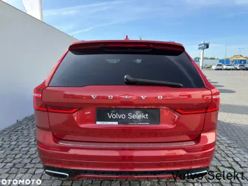 Car image 40