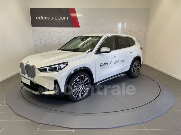 BMW iX1 xDrive20 xLine 150 kW image number 1