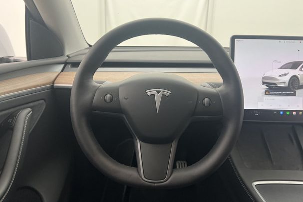 Tesla Model Y Performance AWD 393 kW image number 15