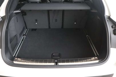 Car image 37