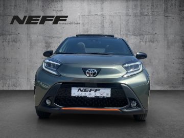 Car image 4