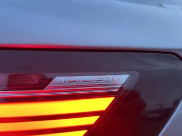 Car image 32