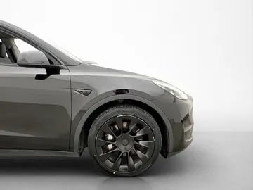 Car image 33