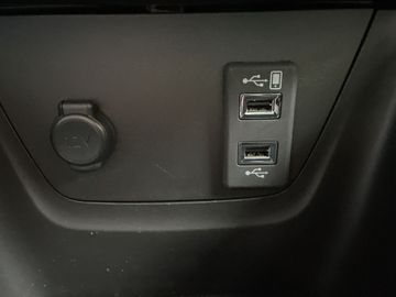 Car image 37