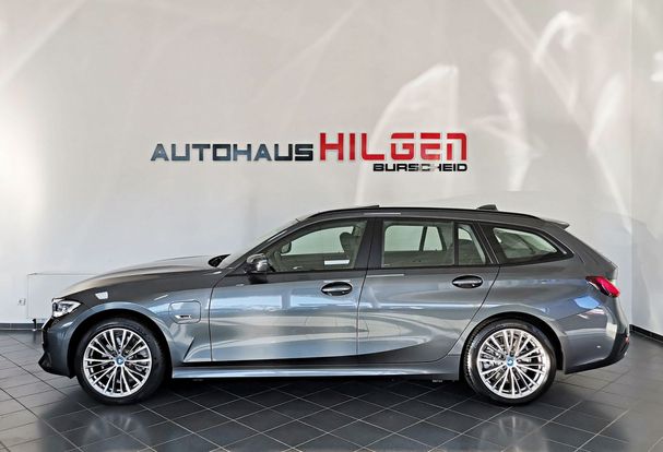 BMW 320 Touring e Advantage xDrive 150 kW image number 8