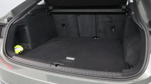 Car image 38
