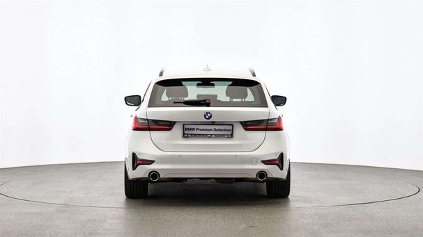 BMW 320d Touring xDrive 140 kW image number 4