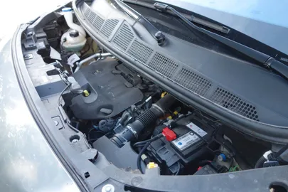 Car image 25