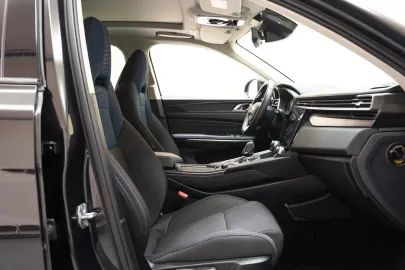 Car image 45