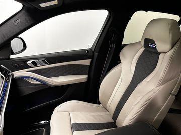 Car image 47