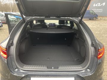 Car image 26