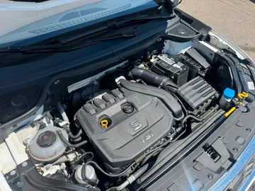Car image 26