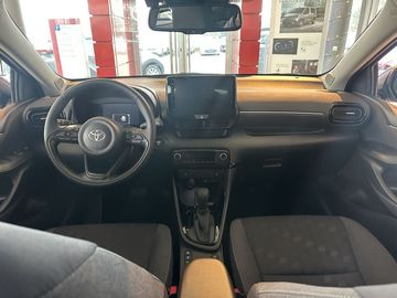 Car image 13