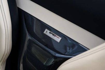 Car image 37