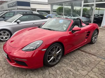 Car image 3