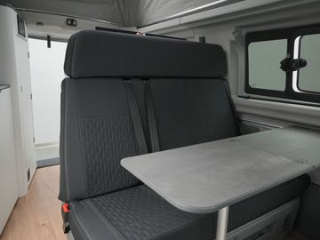 Car image 37