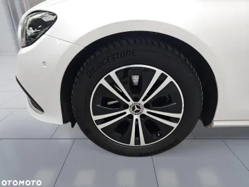 Car image 33