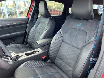 Car image 28