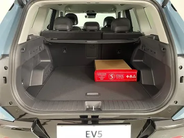 Car image 27