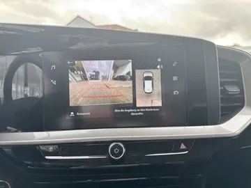 Car image 25