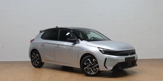 Car image 3