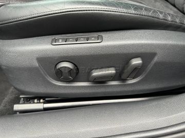 Car image 38