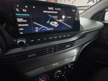 Car image 28