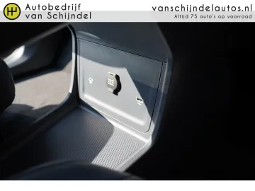 Car image 48