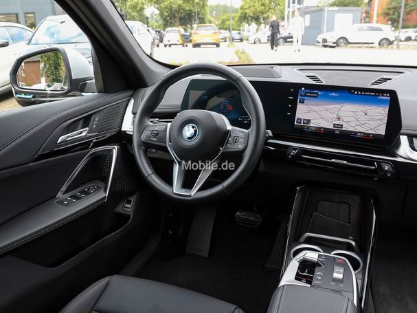 BMW iX1 xDrive30 xLine 230 kW image number 4