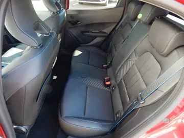 Car image 24