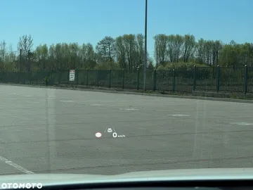 Car image 32