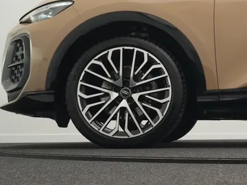 Car image 47