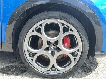 Car image 36