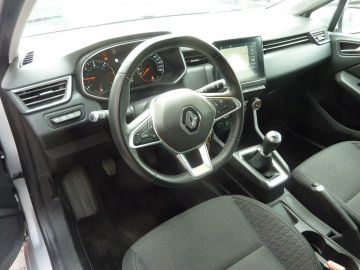 Car image 11