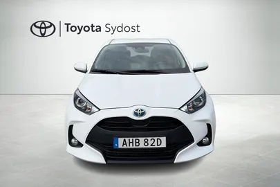 Car image 2