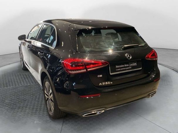 Mercedes-Benz A 250 e PHEV 160 kW image number 6