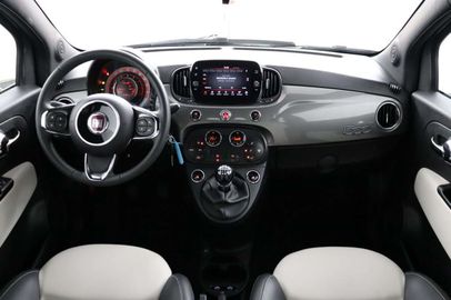 Car image 9