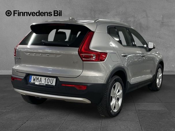 Volvo XC40 B3 Core 120 kW image number 3