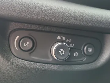 Car image 35