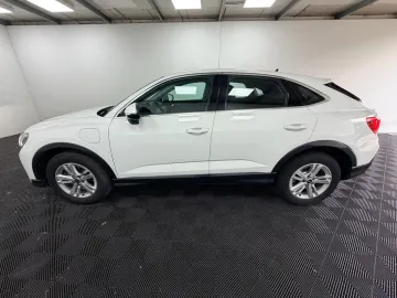 Car image 28