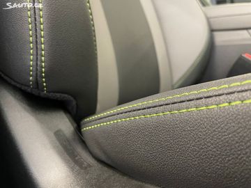 Car image 37