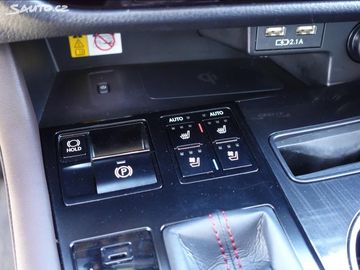 Car image 28