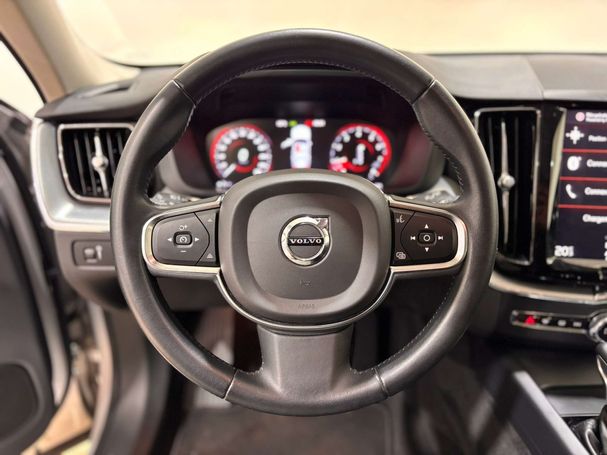 Volvo XC60 AWD 140 kW image number 16