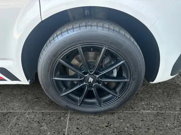 Car image 39