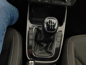 Car image 13