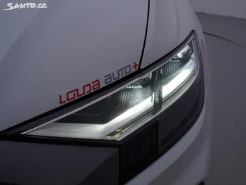 Car image 37