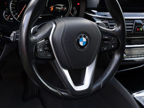 BMW 520d Touring xDrive Sport Line 140 kW image number 11