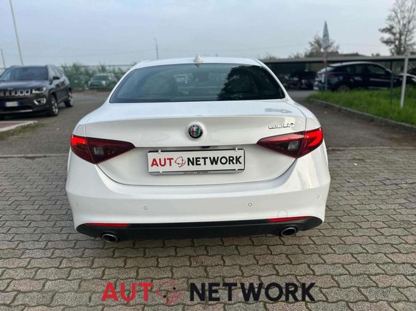 Alfa Romeo Giulia 2.2 Diesel AT8 140 kW image number 6