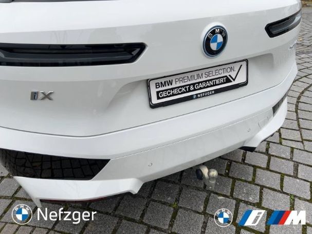 BMW iX xDrive 240 kW image number 16